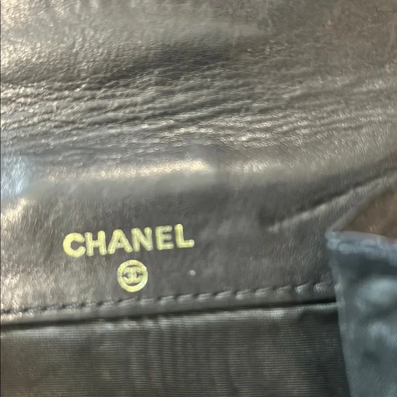 Chanel Black CC Leather Compact Wallet - Picture 2 of 7